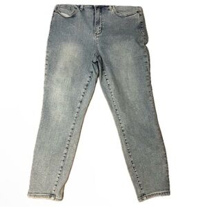 Judy Blue, Women's light wash skinny Jeans with stretch, size 29